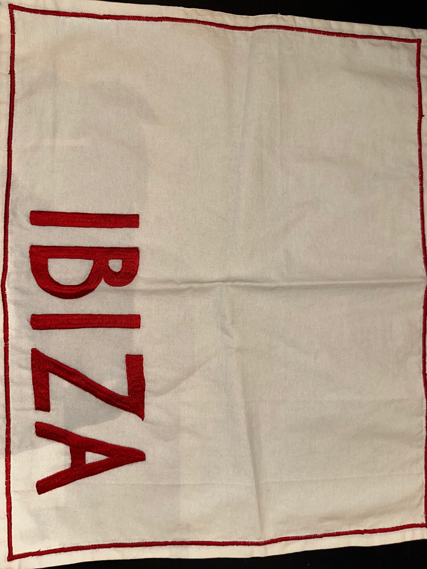 Cities Embroidered Placemat y Napkin set