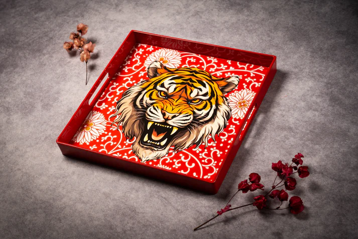 Lacquer Tray - Red Tiger - 33 x 33 cm