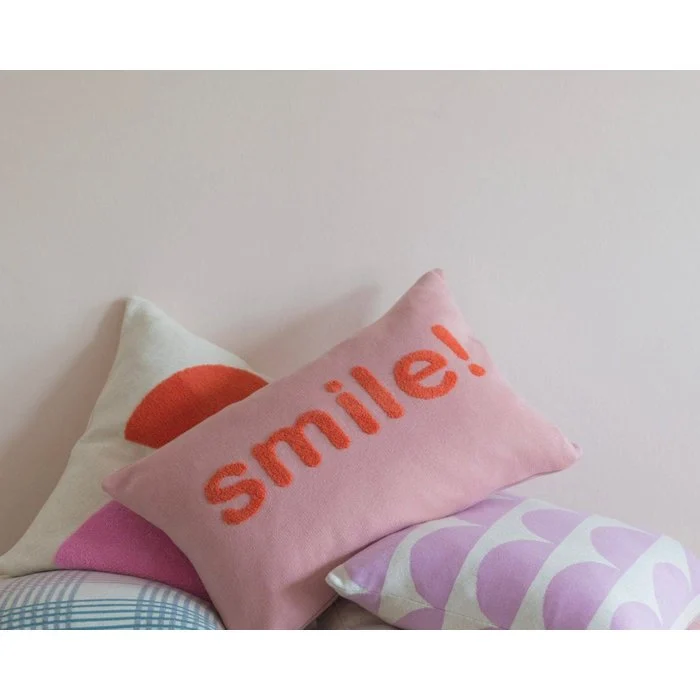 Smile almohada rosa, bordado de aguja de perforación